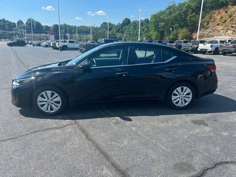 Used 2024 Nissan Sentra S w/ Lighting Package FWD image 6