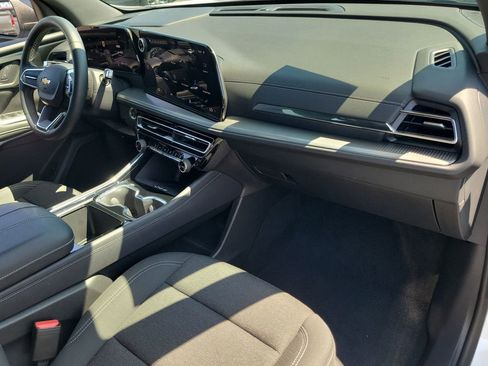 Used 2026 Chevrolet Traverse LT image 27