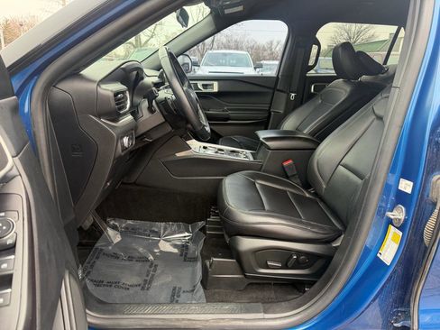 Used 2020 Ford Explorer XLT w/ Equipment Group 202A image 25