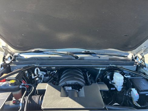 Used 2018 Chevrolet Tahoe LT image 42