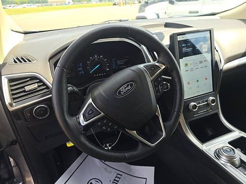 Used 2024 Ford Edge SEL w/ Convenience Package AWD/4WD image 13