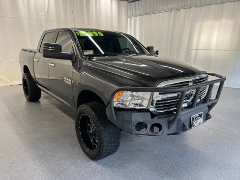 Used 2017 RAM 1500 Big Horn AWD/4WD image 3