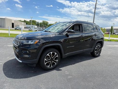 Used 2022 Jeep Compass Limited AWD/4WD image 3