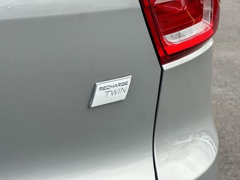 Used 2023 Volvo XC40 Recharge Ultimate image 18