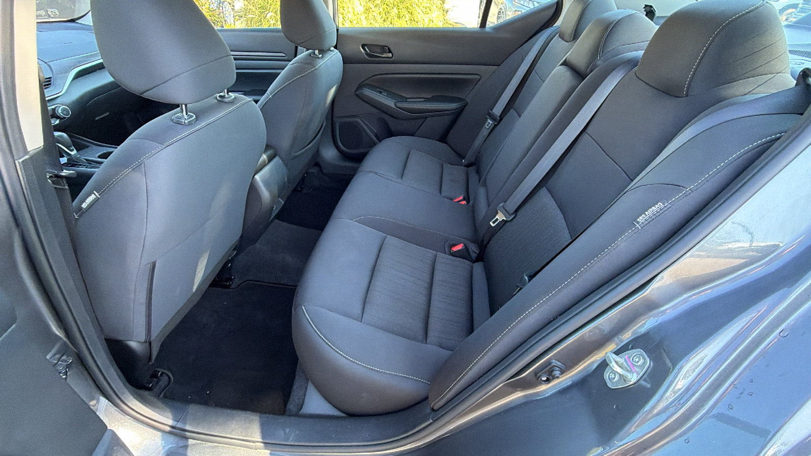 Used 2025 Nissan Altima 2.5 SV FWD image 23