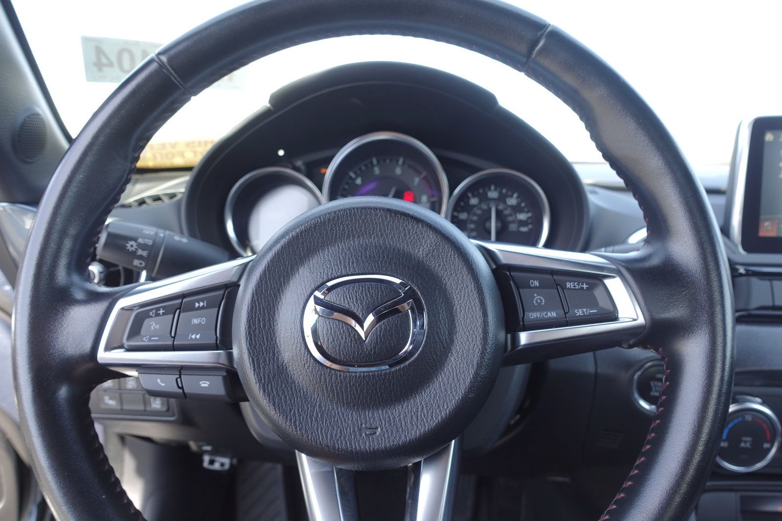 Used 2016 MAZDA MX-5 Miata Grand Touring RWD image 17