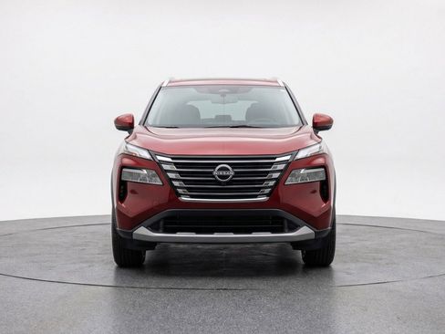 Used 2025 Nissan Rogue SV FWD image 2