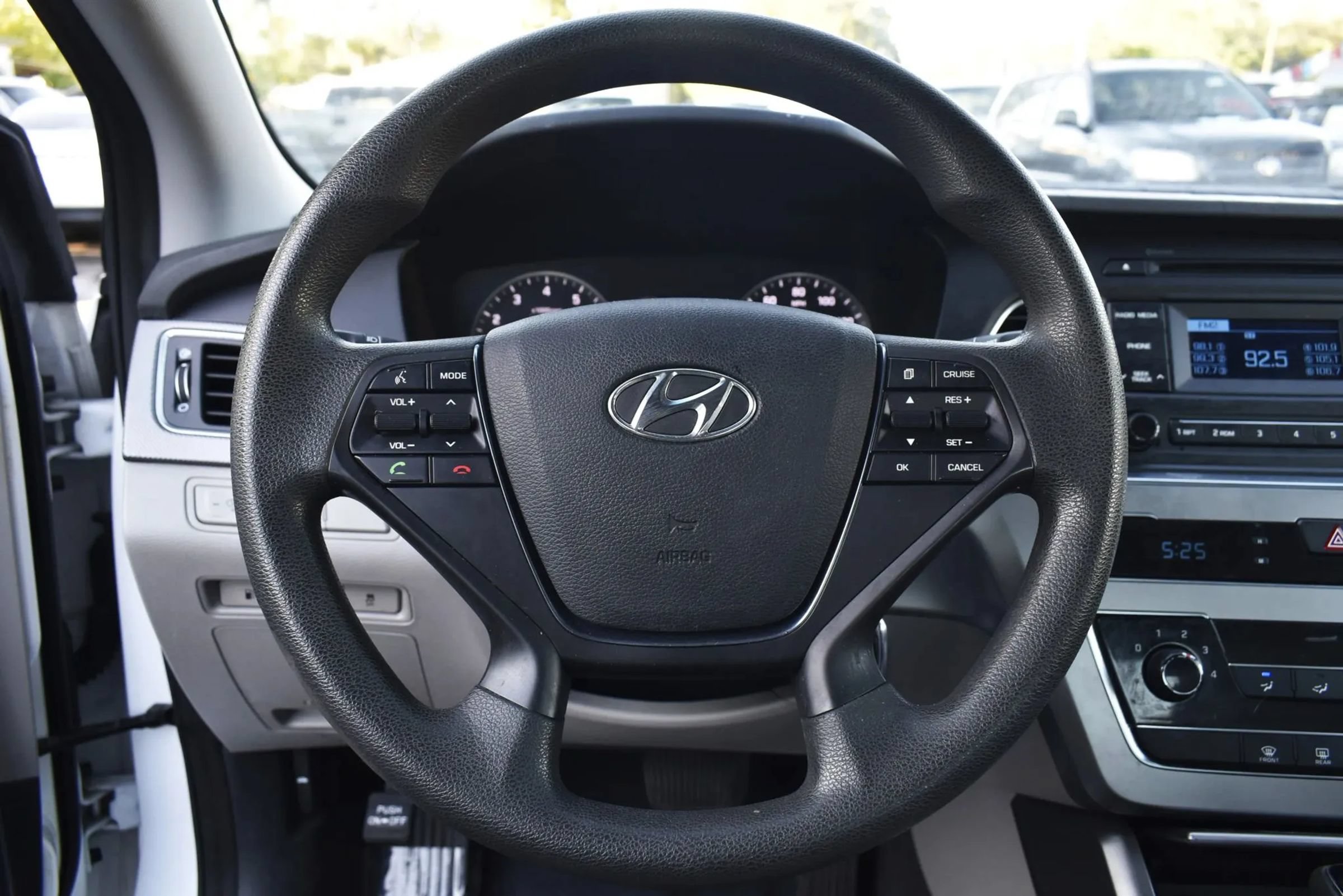Used 2015 Hyundai Sonata SE FWD image 17