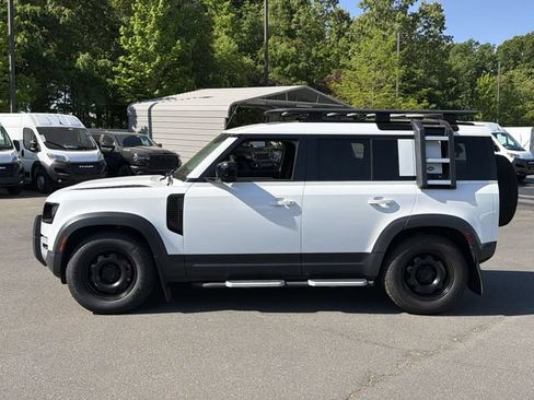 Used 2023 Land Rover Defender 110 S AWD/4WD image 10