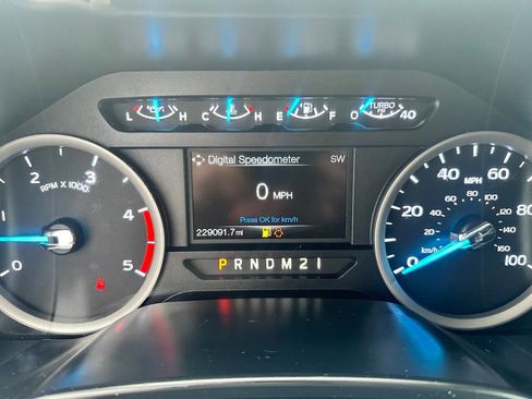 Used 2017 Ford F250 XLT image 27