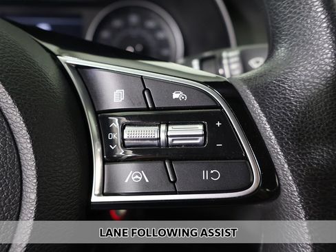 Used 2024 Kia Forte LXS w/ LXS Technology Package FWD image 3