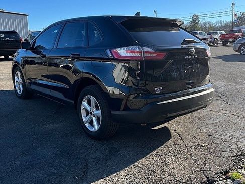 Used 2023 Ford Edge SE image 5