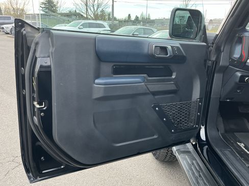Used 2024 Ford Bronco Heritage Edition AWD/4WD image 16