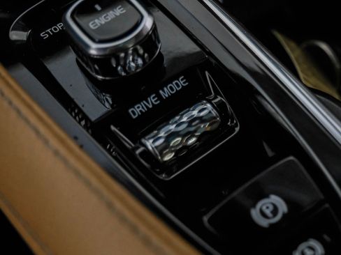 Used 2017 Volvo XC90 T6 Momentum w/ Vision Package image 20