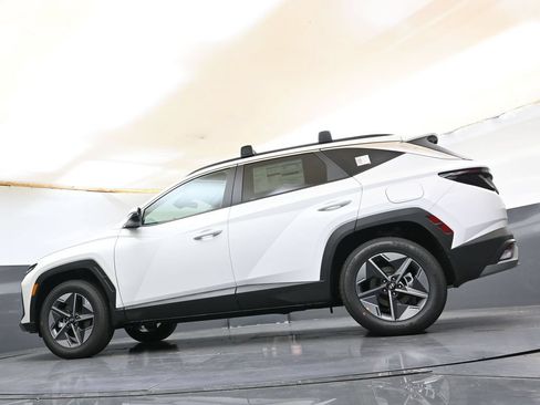 Certified 2025 Hyundai Tucson SEL AWD/4WD image 32