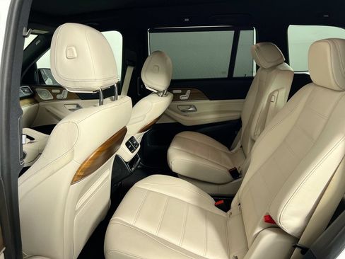 Used 2024 Mercedes-Benz GLS 450 4MATIC image 26