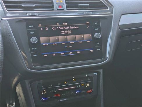 Used 2022 Volkswagen Tiguan SE R-Line image 13