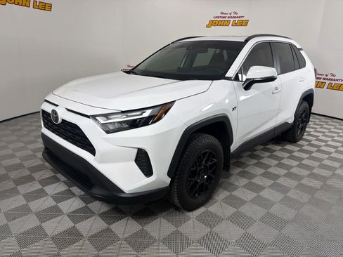 Used 2024 Toyota RAV4 XLE w/ Convenience Package FWD image 1