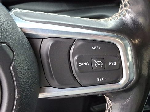 Used 2021 Jeep Wrangler Unlimited Sahara image 23