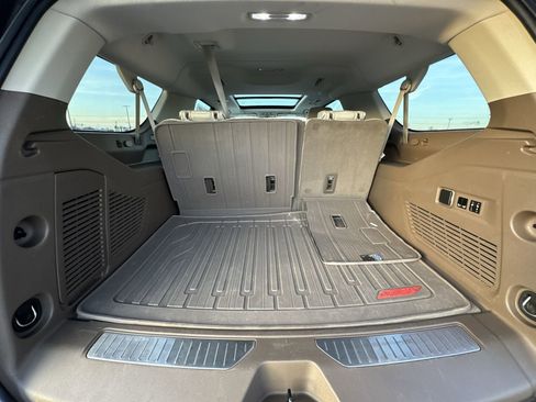 Used 2021 GMC Yukon XL Denali w/ Denali Premium Package image 26