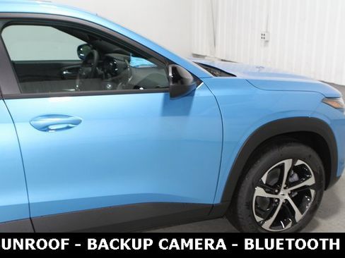 New 2026 Chevrolet Trax RS w/ Sunroof Package image 34