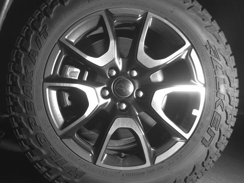 Used 2025 Jeep Compass Trailhawk image 12