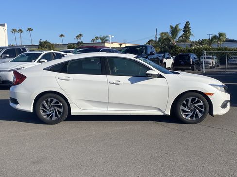 Used 2017 Honda Civic EX image 2