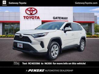 Used 2024 Toyota RAV4 LE AWD/4WD video 1