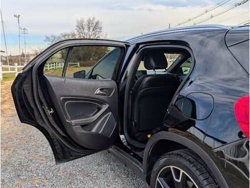 Used 2018 Mercedes-Benz GLA 250 image 10