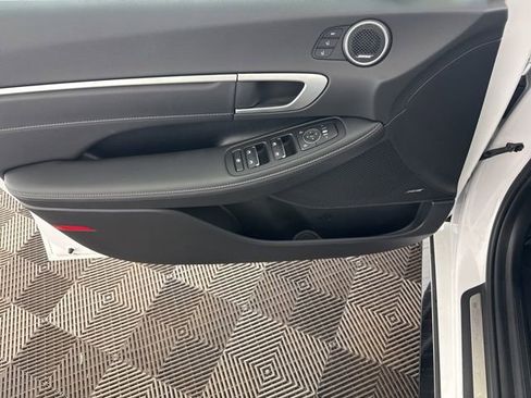 Used 2025 Hyundai Sonata Limited FWD image 19