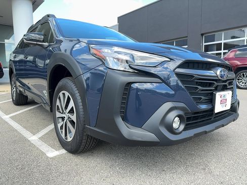 Certified 2024 Subaru Outback Premium image 1