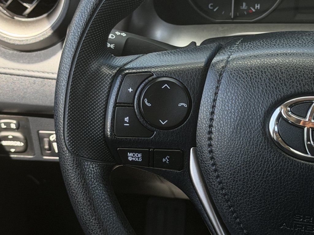 Used 2017 Toyota RAV4 LE FWD image 14