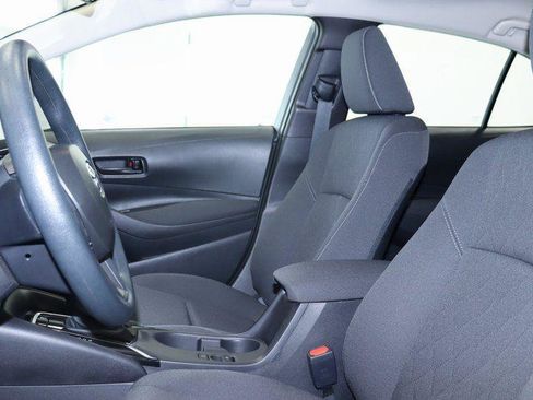 Used 2025 Toyota Corolla LE image 19