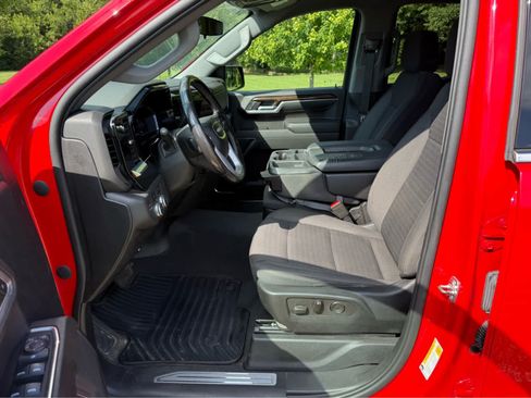 Used 2022 GMC Sierra 1500 SLE AWD/4WD image 9