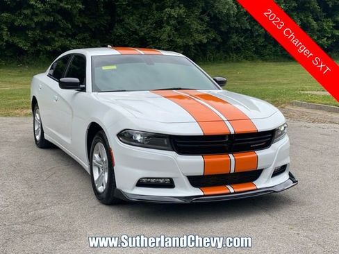 Used 2023 Dodge Charger SXT RWD image 1