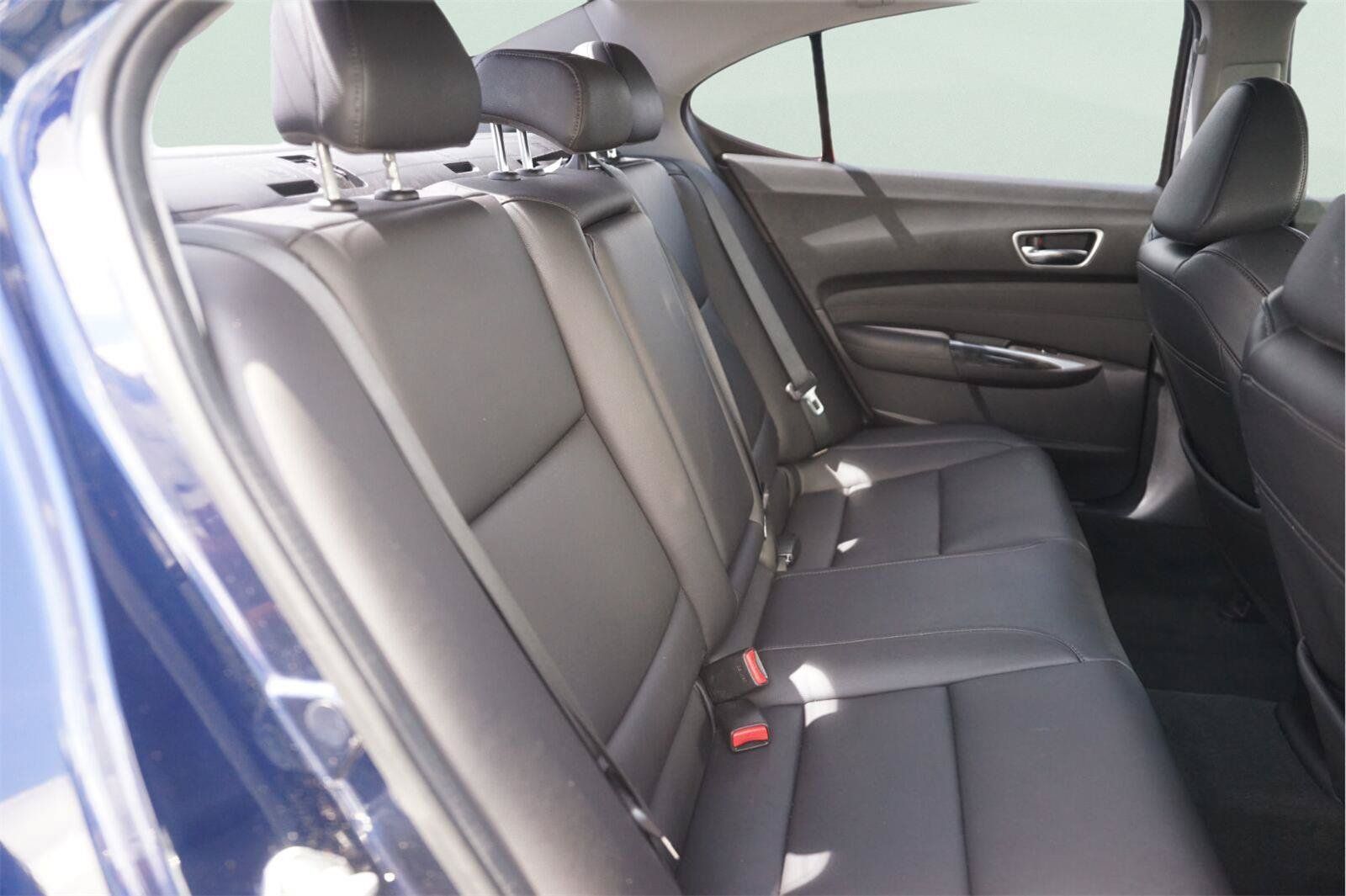 Used 2018 Acura TLX FWD image 17