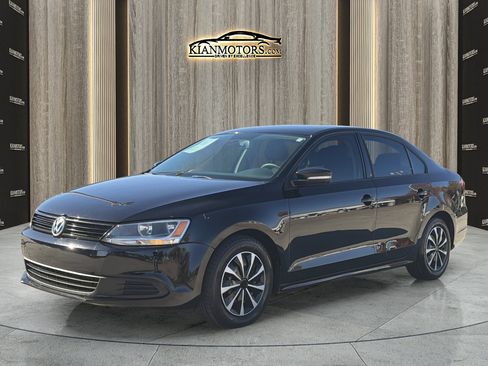 Used 2014 Volkswagen Jetta S image 3