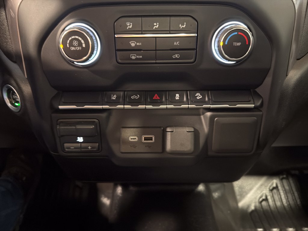 Used 2024 Chevrolet Silverado 3500 W/T AWD/4WD image 4