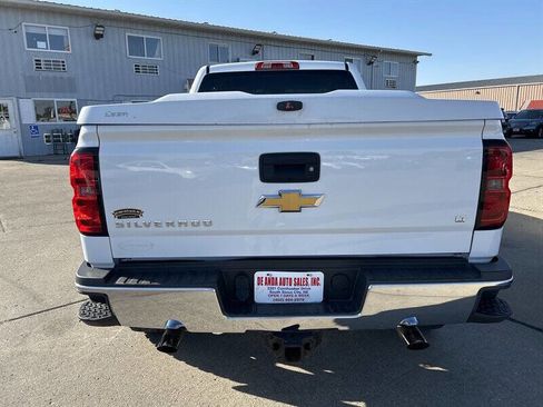 Used 2015 Chevrolet Silverado 2500 LT w/ LT Convenience Package image 5