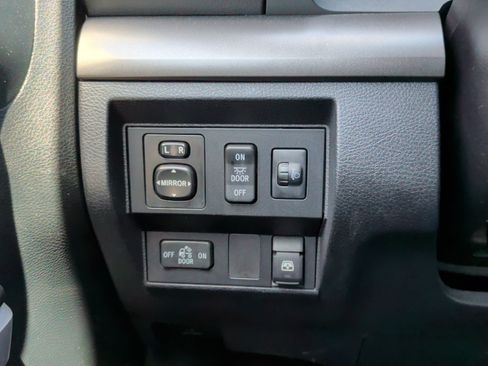 Used 2016 Toyota Tundra SR5 w/ SR5 Upgrade Package AWD/4WD image 25