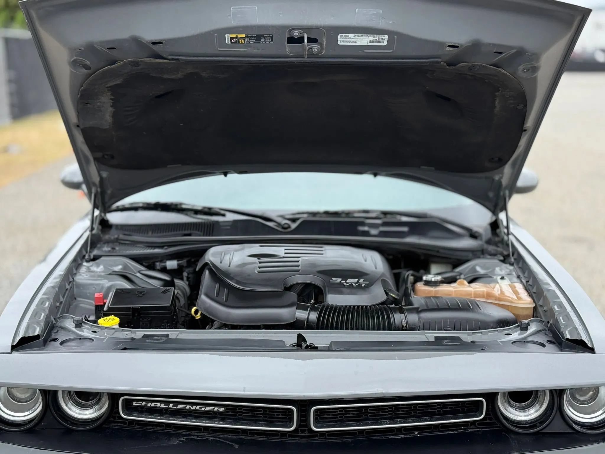 Used 2018 Dodge Challenger SXT RWD image 30