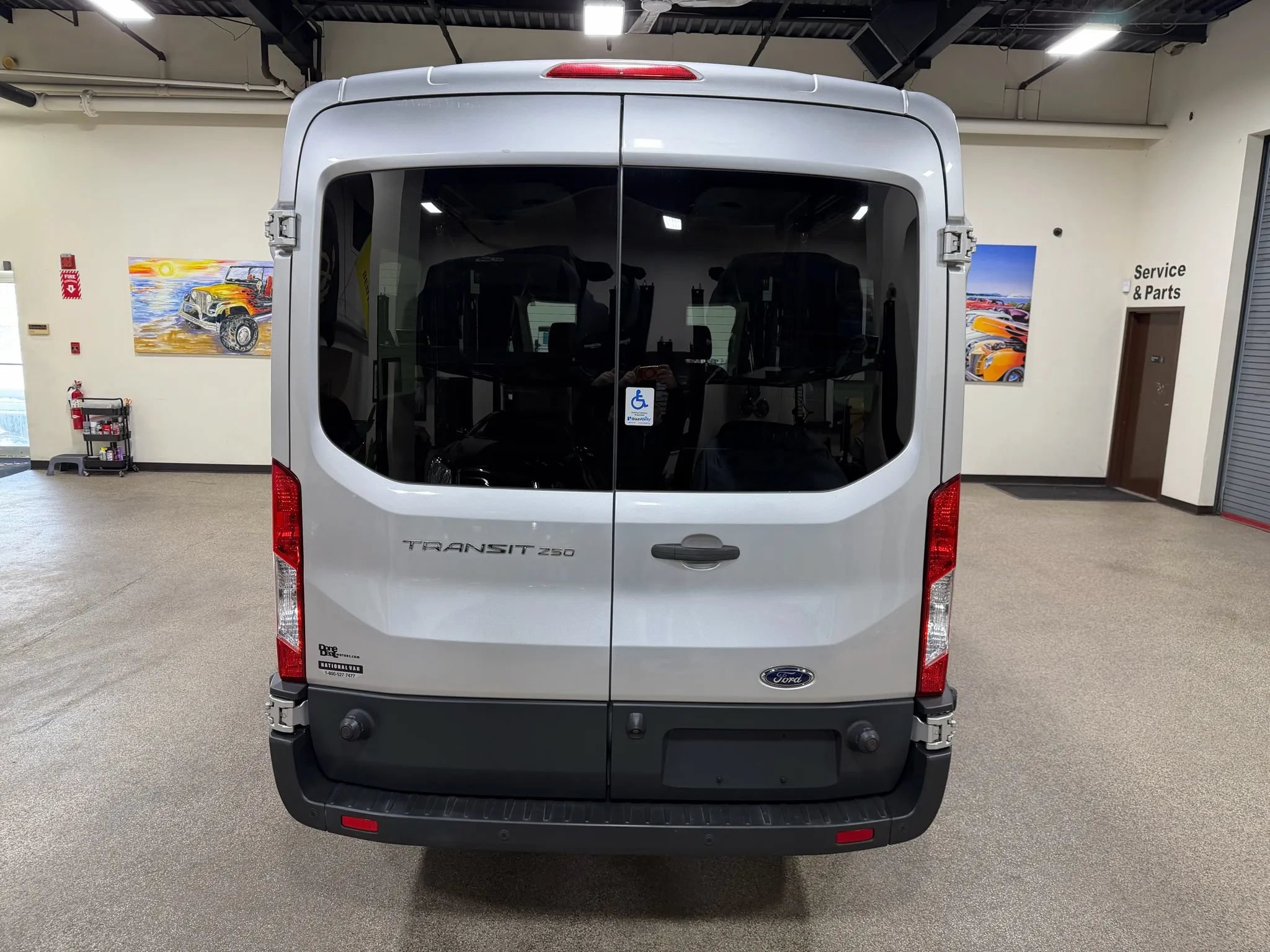 Used 2015 Ford Transit 250 148 Medium Roof RWD image 18