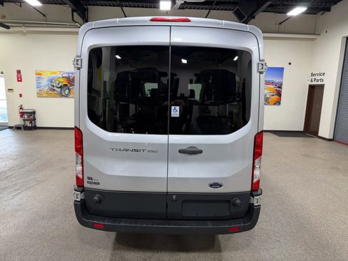 Used 2015 Ford Transit 250 148 Medium Roof image 18