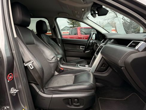 Used 2016 Land Rover Discovery Sport SE image 11