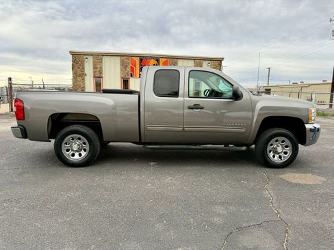 Used 2013 Chevrolet Silverado 1500 LS image 2
