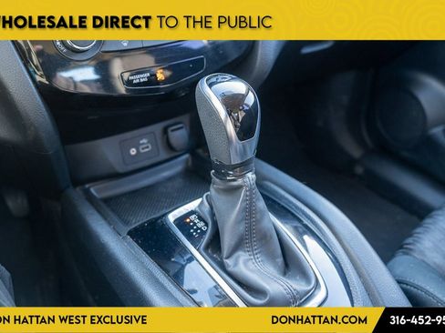 Used 2018 Nissan Rogue S image 9