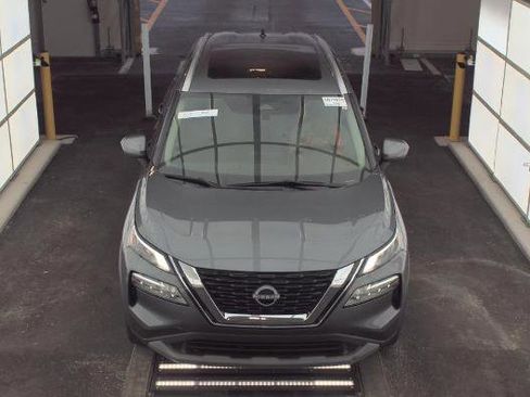Used 2023 Nissan Rogue SV w/ SV Premium B Package FWD image 2