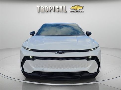 New 2026 Chevrolet Equinox EV LT image 8