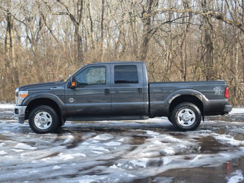 Used 2016 Ford F250 XLT w/ Camper Package image 20
