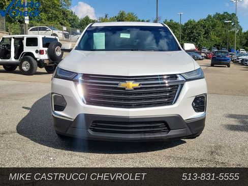 Used 2023 Chevrolet Traverse LT AWD/4WD image 8